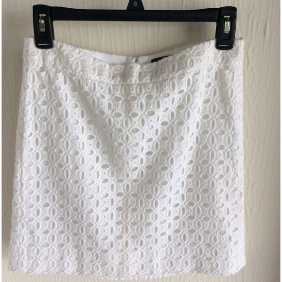 J. Crew Dresses & Skirts - J. Crew, Size 0, Lined White Skirt, Beautiful Summer Skirt!